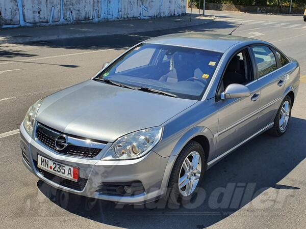 Opel - Vectra - 1.9cdti - Cijena 3700 € - Montenegro Podgorica > City  Outskirts Cars
