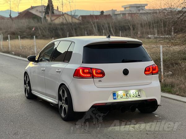 Volkswagen - Golf 6 - 1.6 TDI