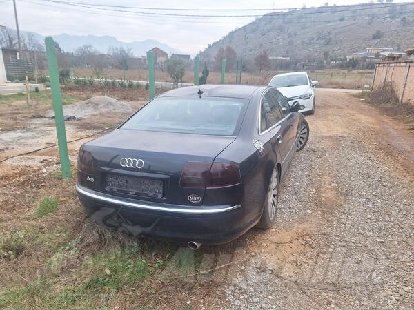 Audi - A8 4.2 in parts