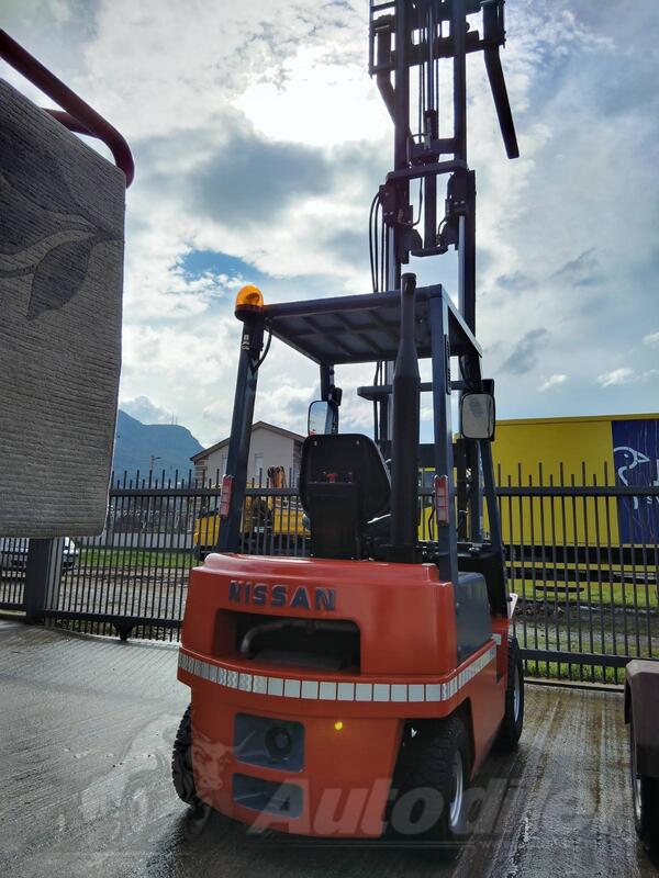 Fulda - Gume 275 70 22.5  - All-season tire