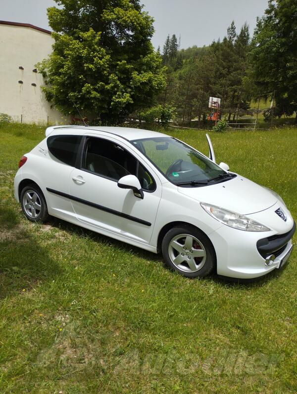 Peugeot - 207 - 1.4