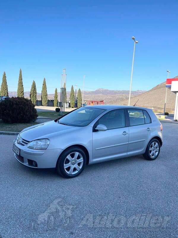 Volkswagen - Golf 5 - 1.9 TDI GOAL