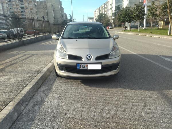 Renault - Clio - 1.4 16V