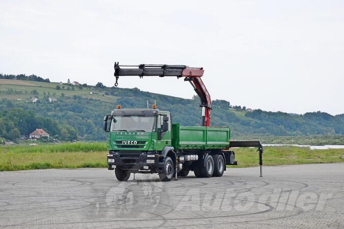 Iveco - TRAKKER 450 6x4 Kiper + Kran HMF