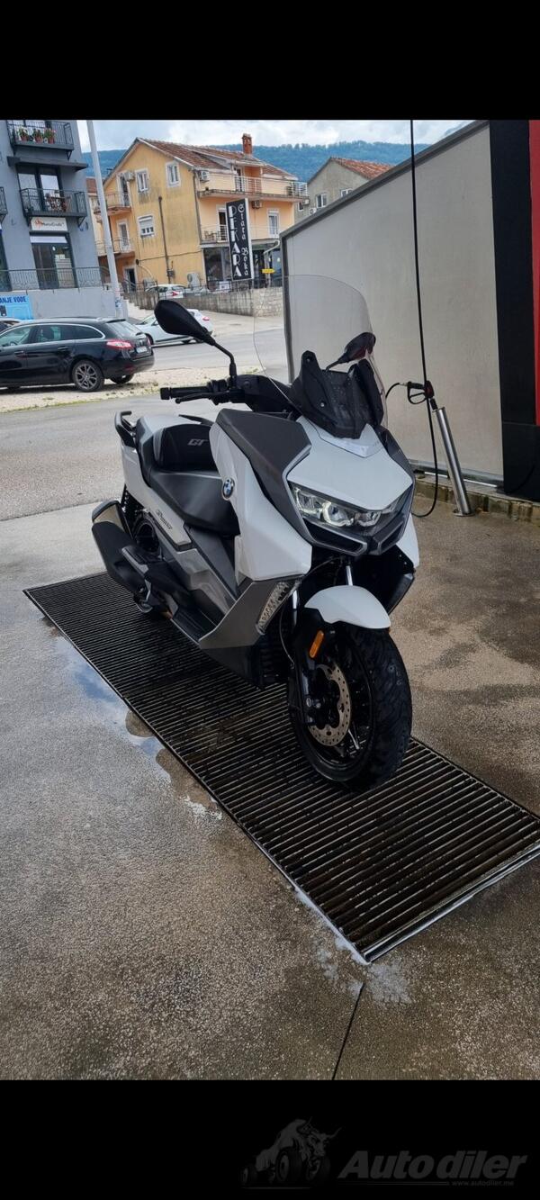 BMW - c400GT