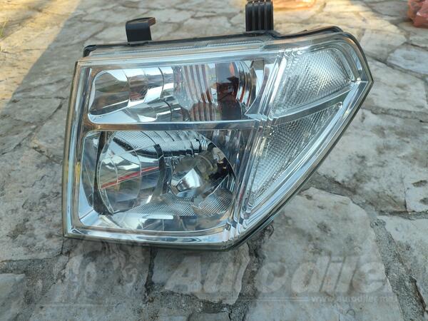 Left headlight for Nissan - Pathfinder    - 2012, 2005