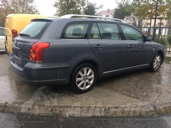Toyota - Avensis 2.0 in parts