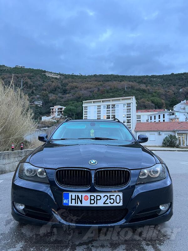 BMW - 320