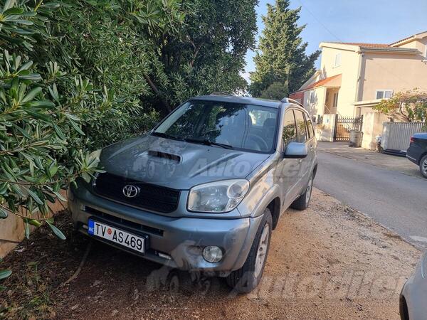 Toyota - RAV 4 - 2.0