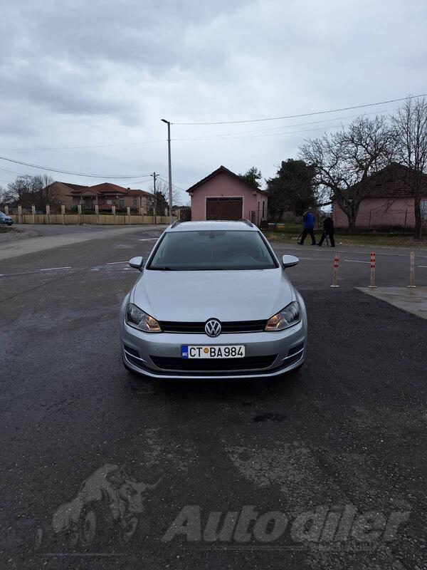 Volkswagen - Golf 8 - 1.6 tdi