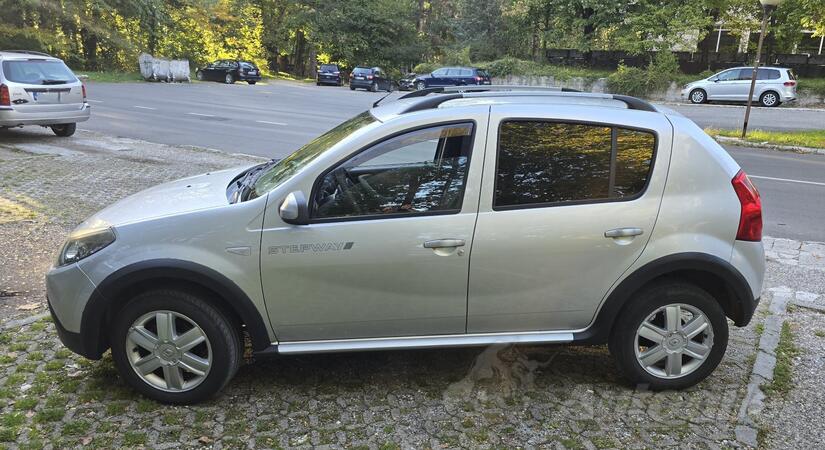 Dacia - Stepway - 1.5 DCI