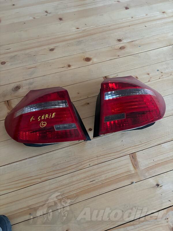 Oba stop svjetla za BMW - 118    - 2012
