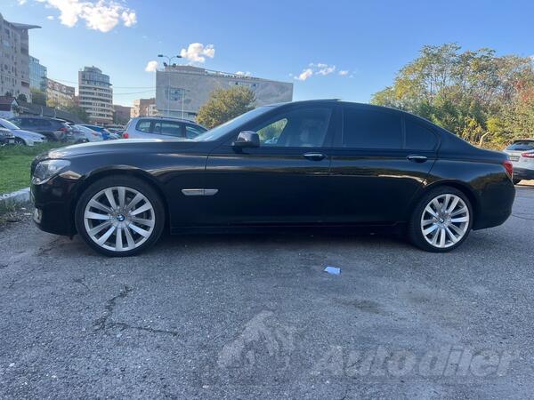 BMW - 730 - D