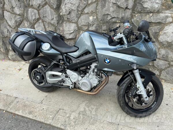 BMW - F800ST