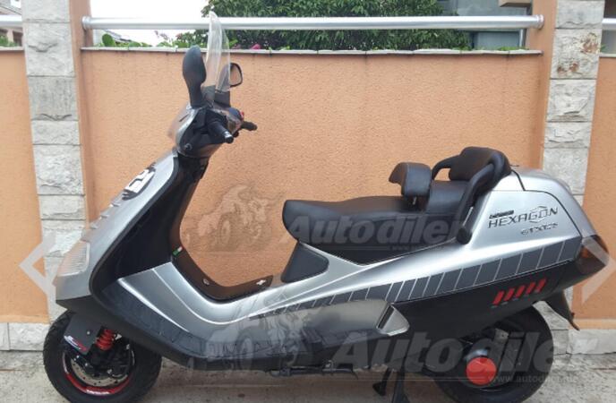 Piaggio - Hegsagon