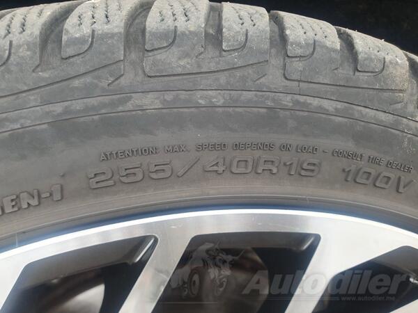 GoodYear - 255/40 R19 - Zimska guma