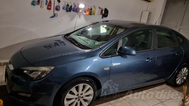 Opel - Astra - 1.6