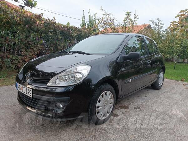 Renault - Clio - 1.5 dci