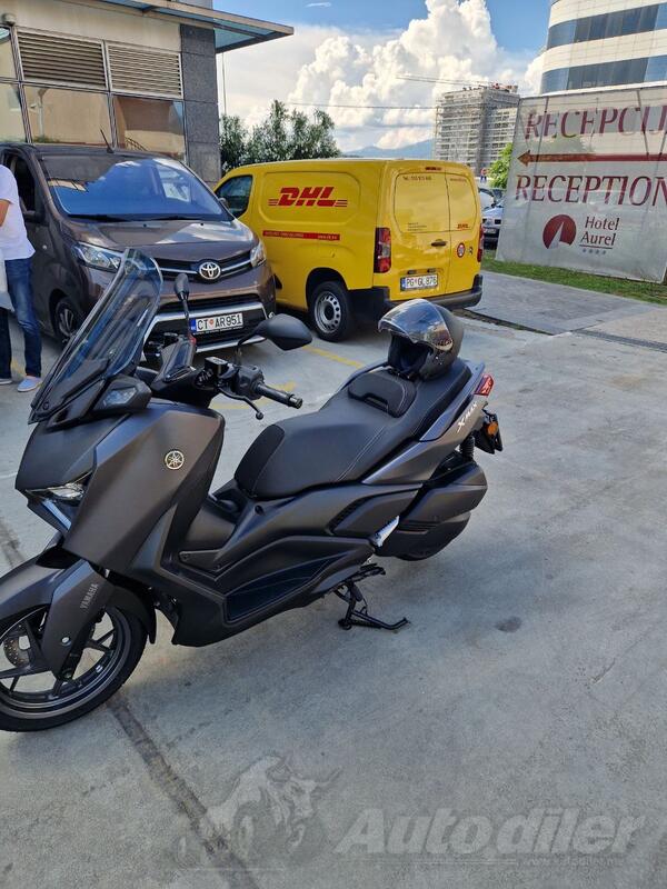 Yamaha - XMAX 300