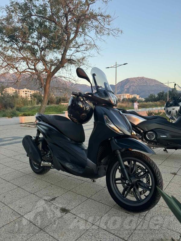 Piaggio - beverly 300 hpe