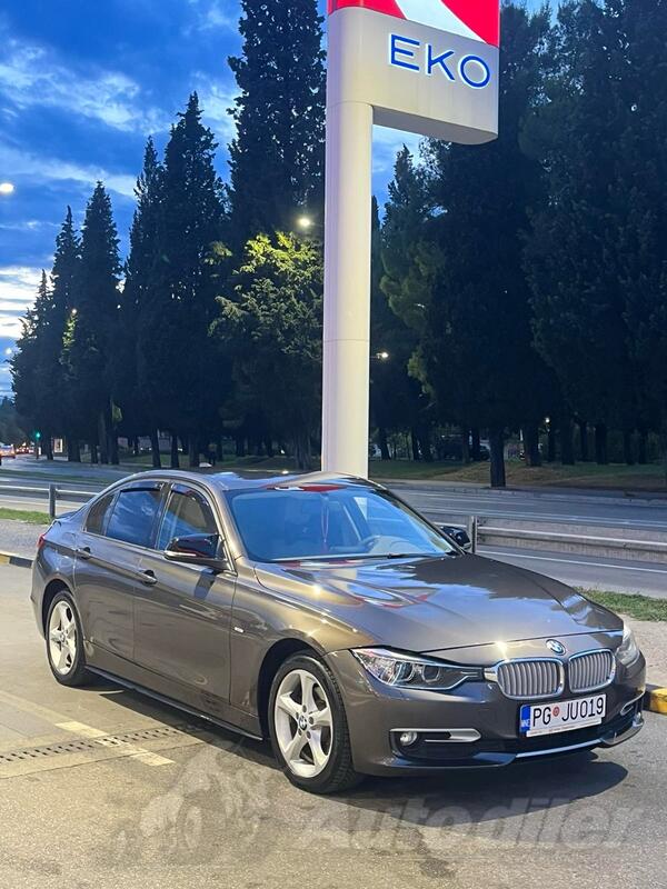 BMW - 320