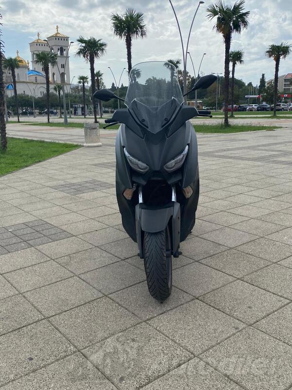 Yamaha - X-MAX