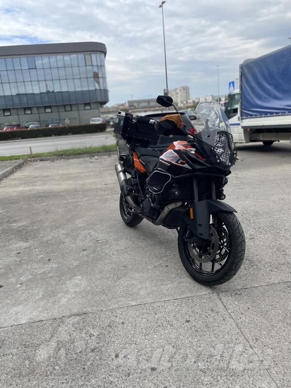 KTM - 1090