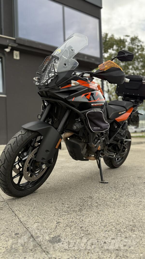 KTM - 1090