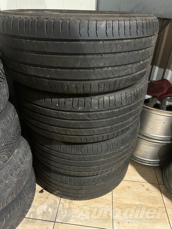 Michelin - 255-45 R20 - Univerzalna guma