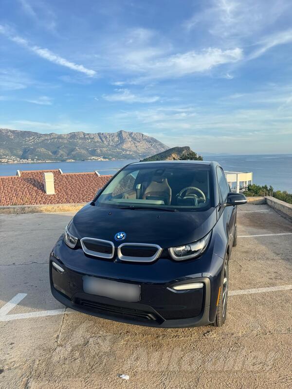 BMW - i3