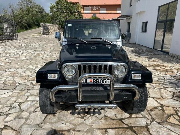 Jeep - Wrangler - 4.0L