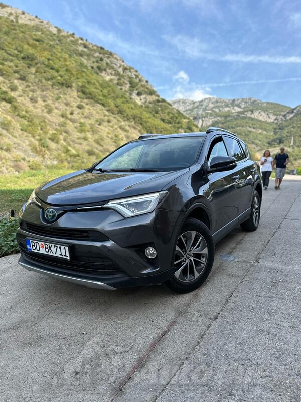 Toyota - RAV 4 - Hybrid benzin