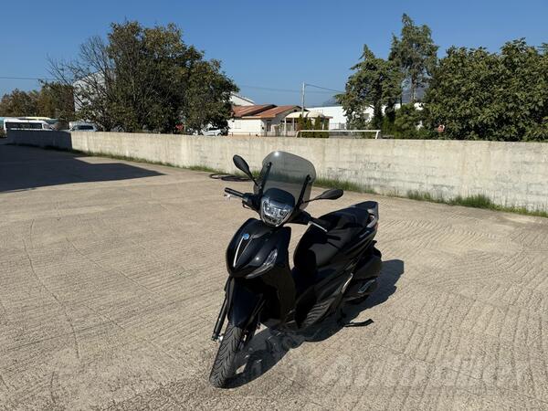 Piaggio - BEVERLY 300 HPE