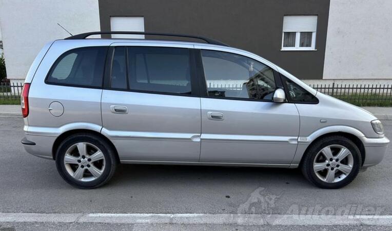 Opel - Zafira - 2.2 DTI