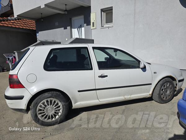 Volkswagen - Golf 4 - 1.9 TDI