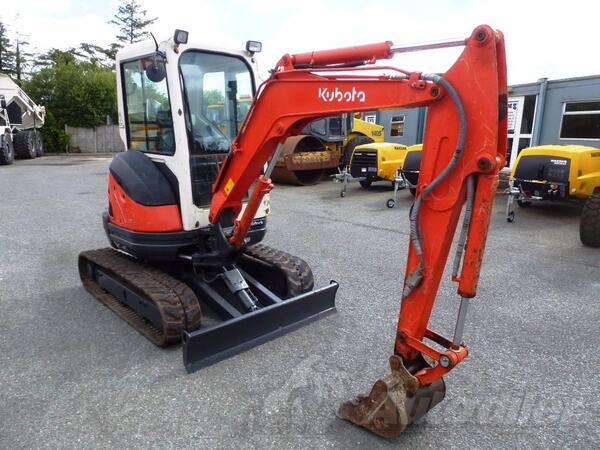 Kubota - U253