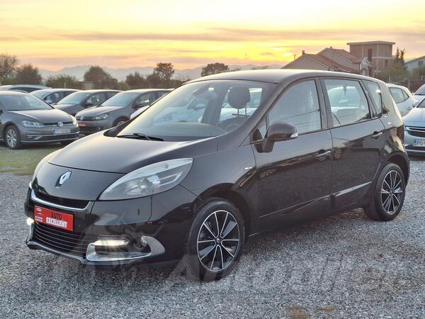 Renault - Scenic - 1.5 dci bosse