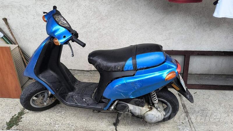 Piaggio - Vespa