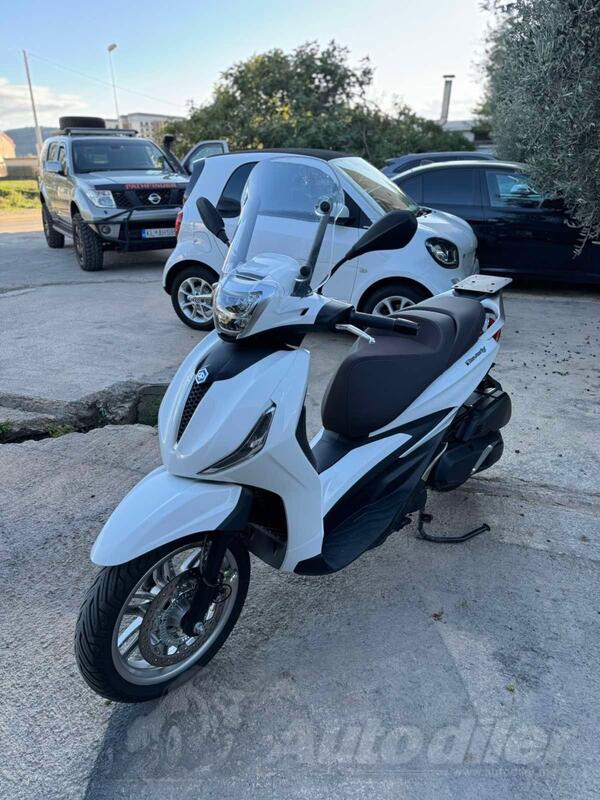 Piaggio - Beverly - Cijena 5950 € - Crna Gora Bar Bar (uži dio) Motori ...