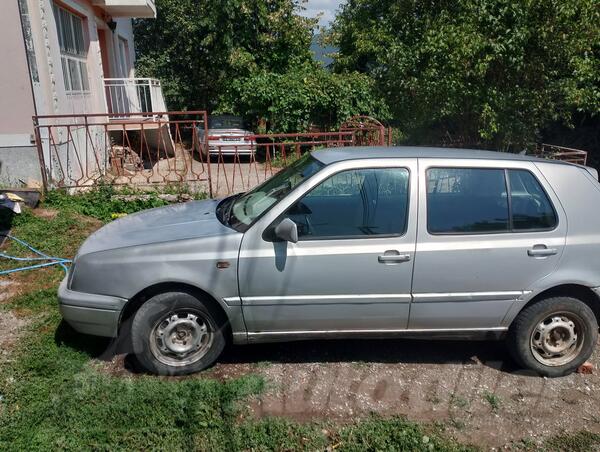 Volkswagen - Golf 3 - 1.6 74kw