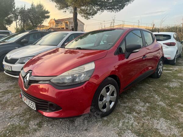 Renault - Clio - Turbo