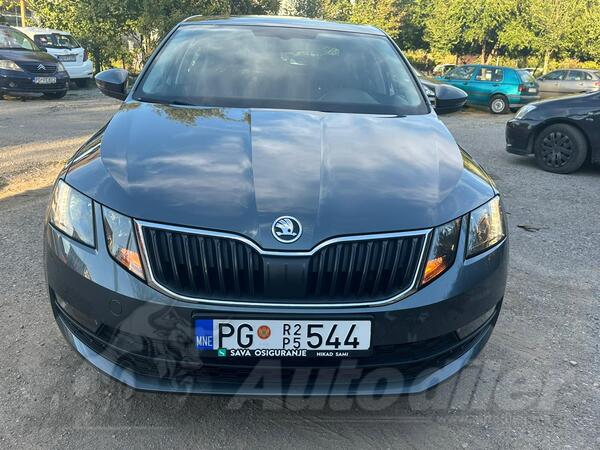 Škoda - Octavia - 1.6