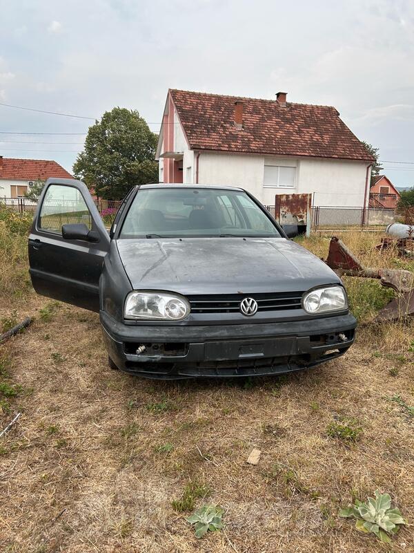 Volkswagen - Golf 3 - 14