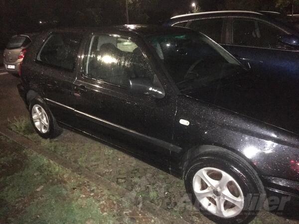 Volkswagen - Golf 3 - 1.6