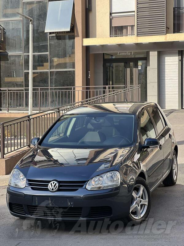 Volkswagen - Golf 5 - 1.9 66w