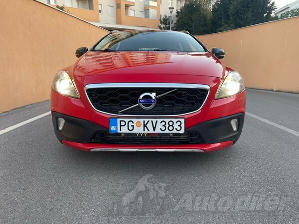 Volvo - V40 Cross Country - D2