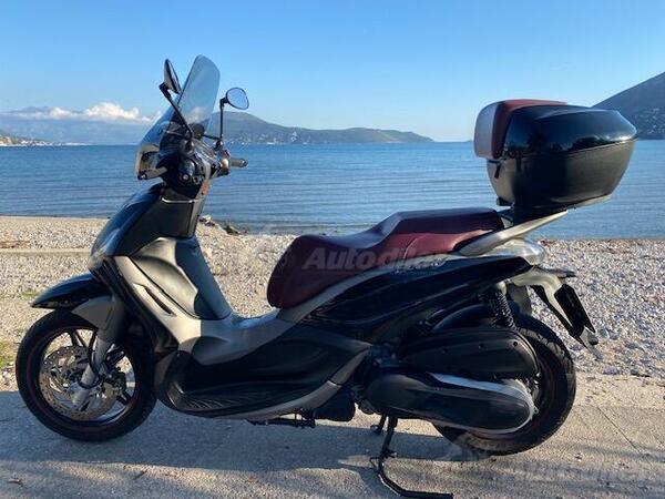 Piaggio - Beverly Sport Touring 350