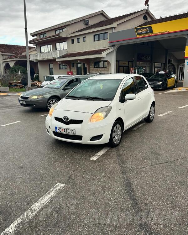 Toyota - Yaris - 1.3 benz automatik restajling