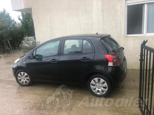 Toyota - Yaris - 1.0