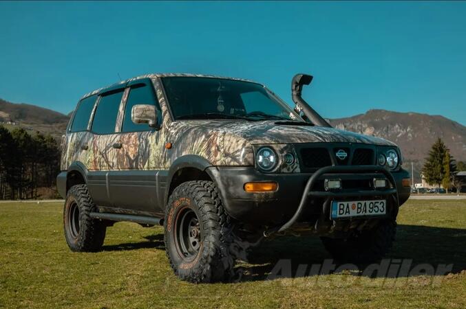 Nissan - Terrano II - 2.7